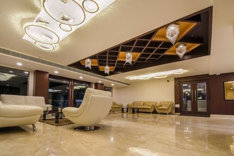 Hotel Karunya Residency