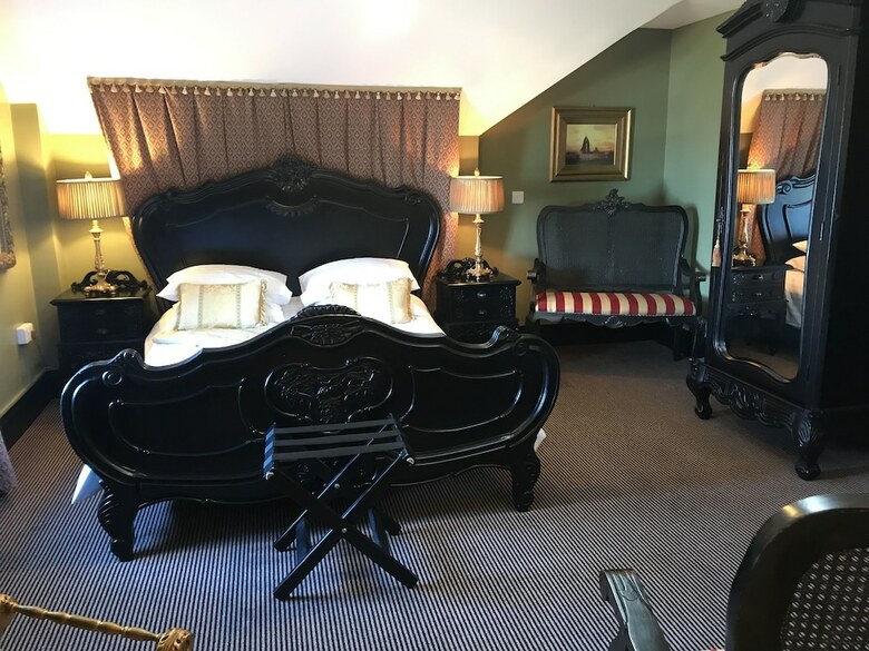 Hotel Knockninny Country House & Marina