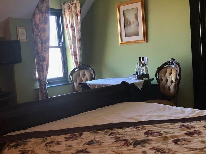 Hotel Knockninny Country House & Marina