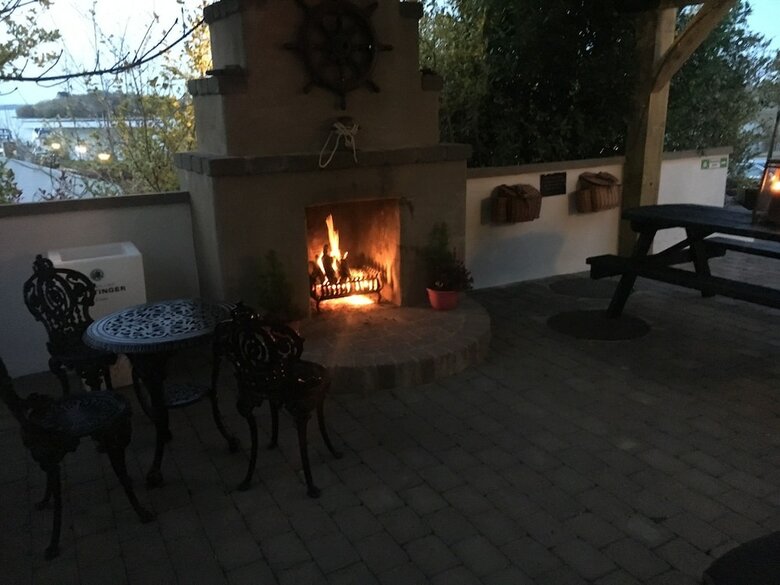 Hotel Knockninny Country House & Marina