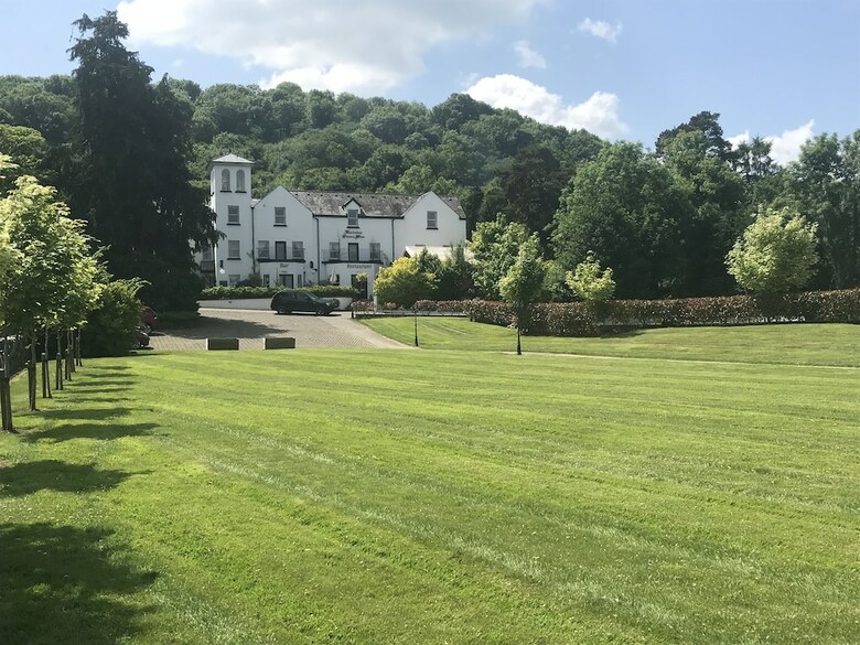 Hotel Knockninny Country House & Marina