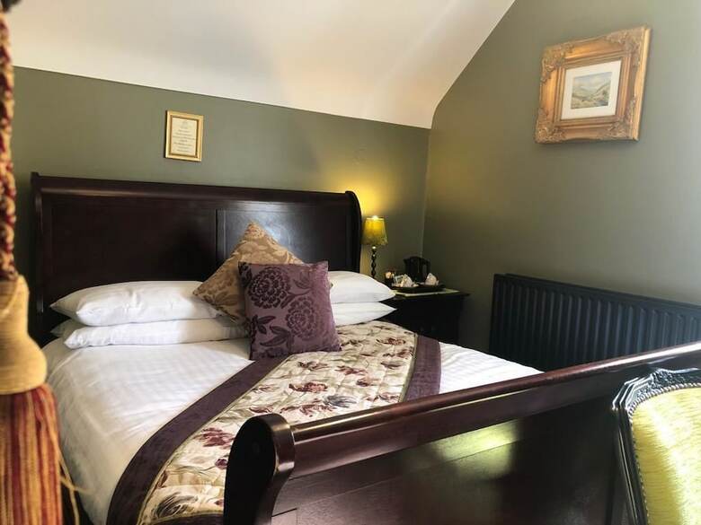 Hotel Knockninny Country House & Marina