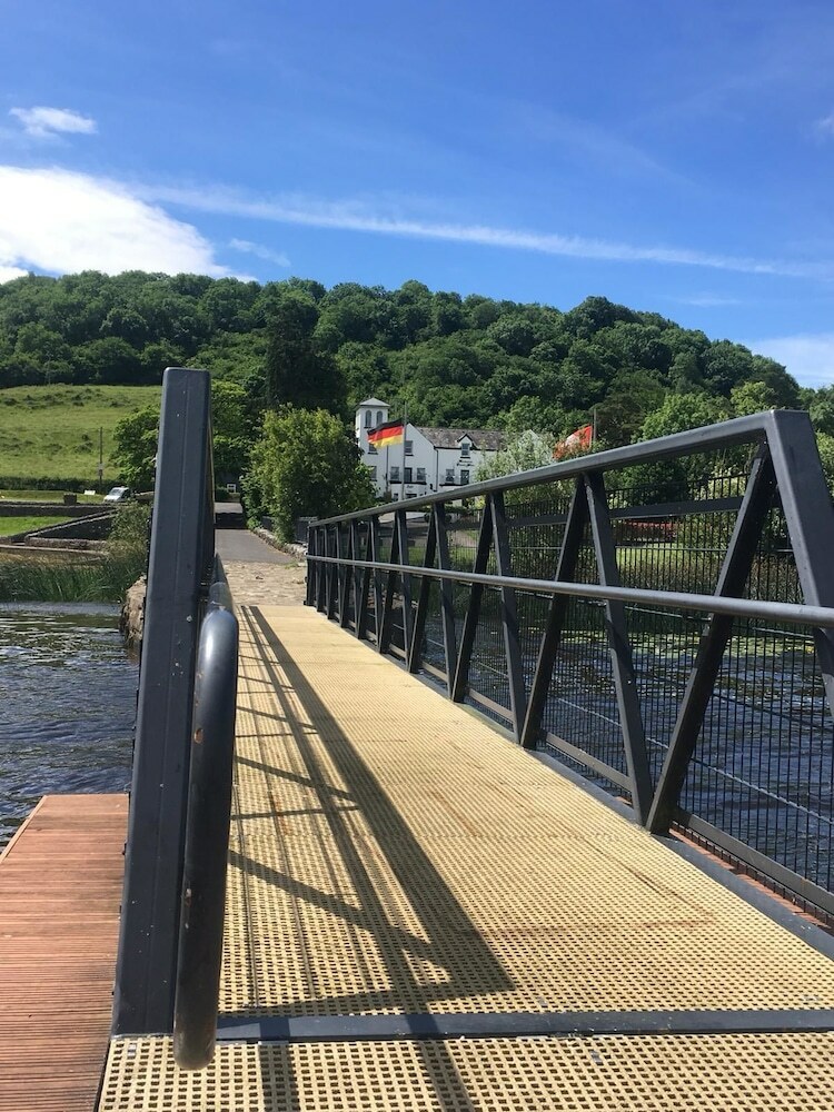Hotel Knockninny Country House & Marina