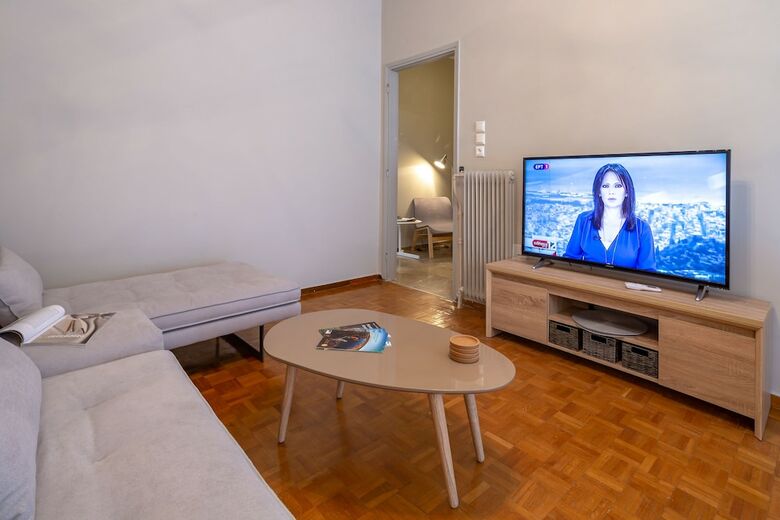 Artemis Deluxe Athens City Center Apartment
