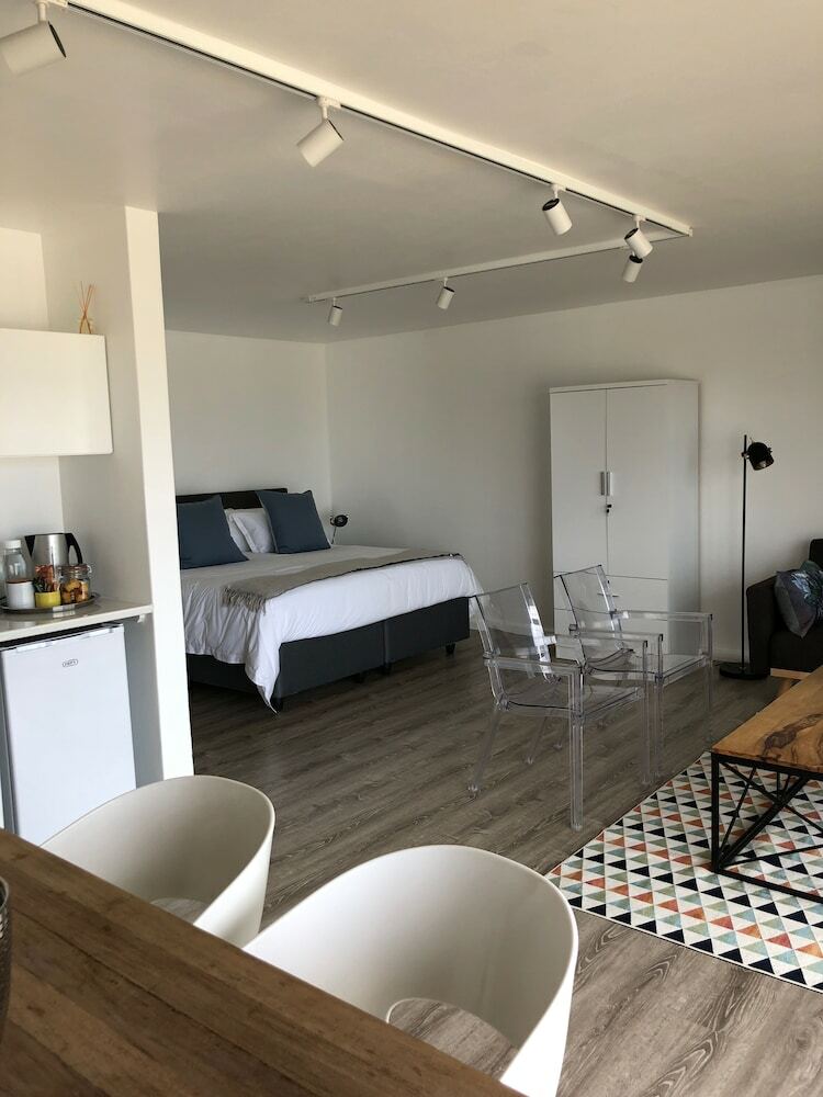 Hotel Karee Manor Guesthouse