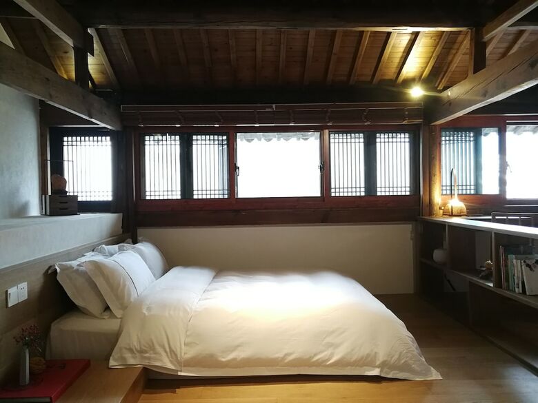 Hotel Huanghsan Su House