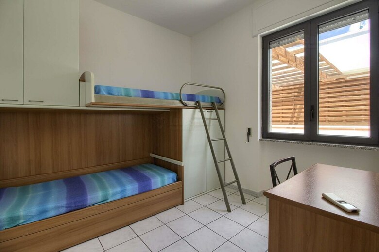 Apartamento Sunset Greg, Lovely Front Bay Terraced House
