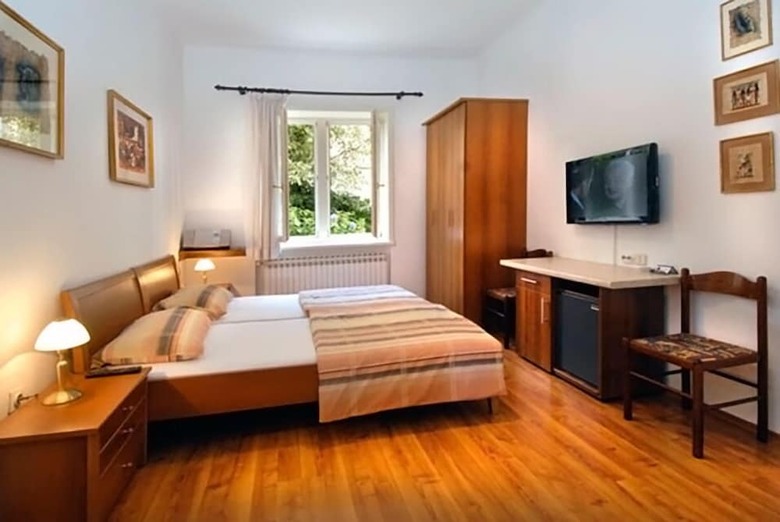 Hotel Angela Classic Rooms