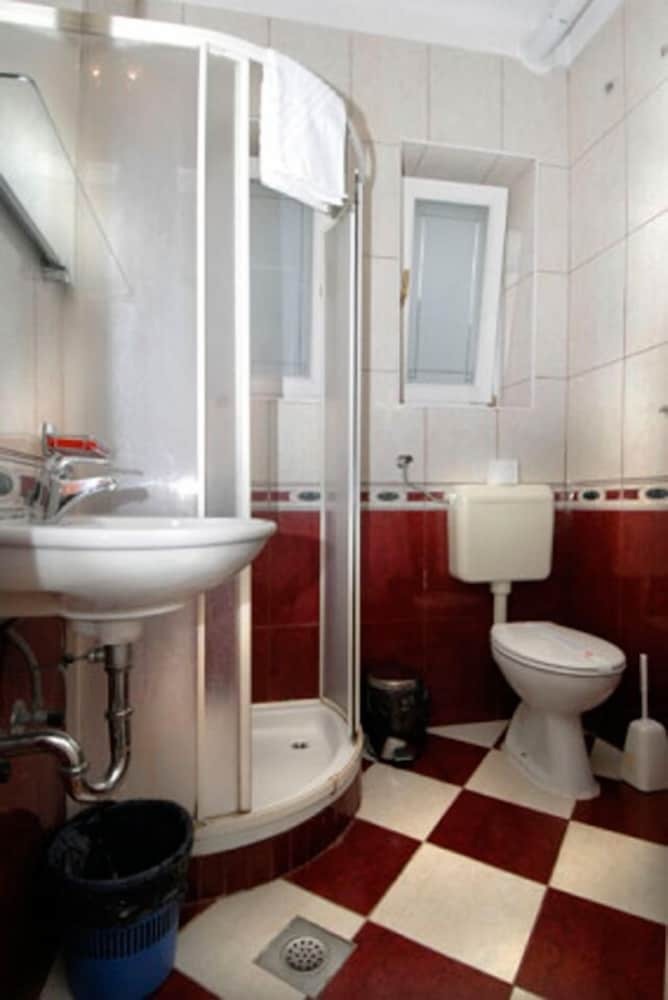 Hotel Angela Classic Rooms