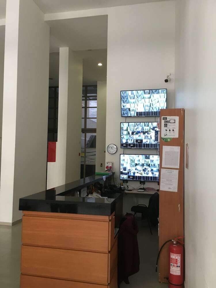 Amistar Apartments