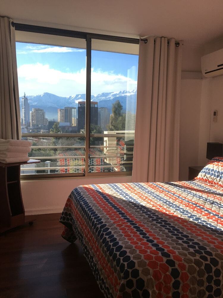 Amistar Apartments