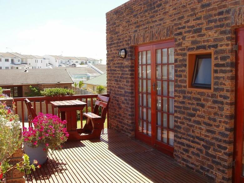 Hotel Bedandbeach.capetown