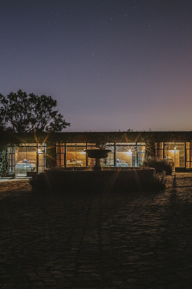 Hotel Farmstay @ Glen Cullen