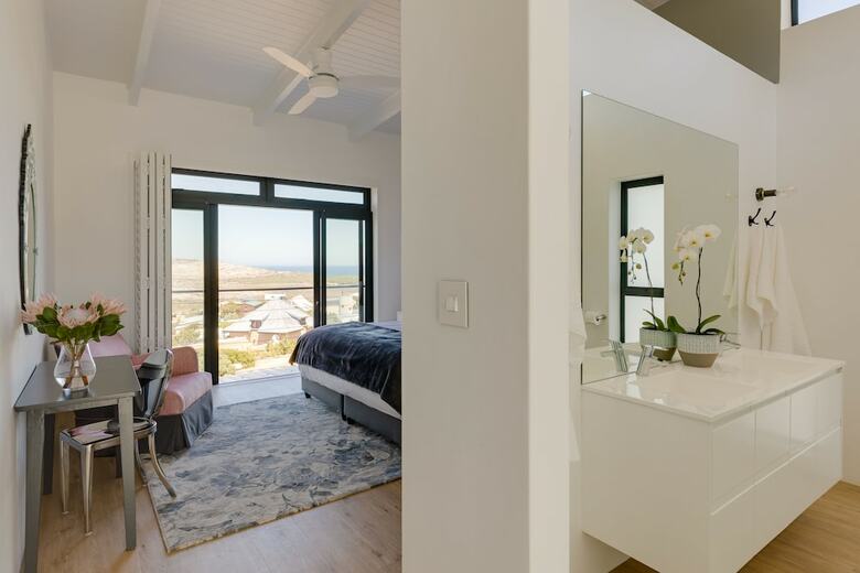 Hotel One Hilltop