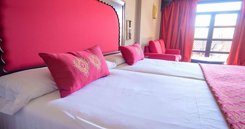Hotel Oasis Blue Pearl