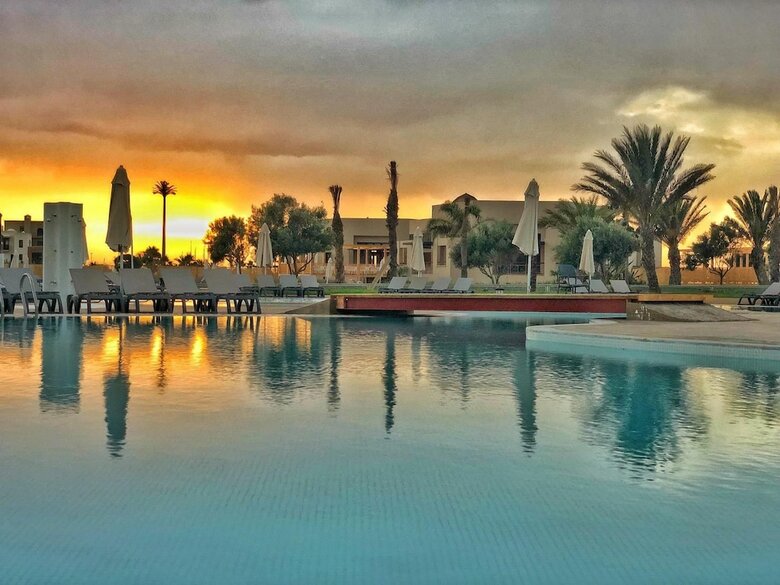 Hotel Oasis Blue Pearl