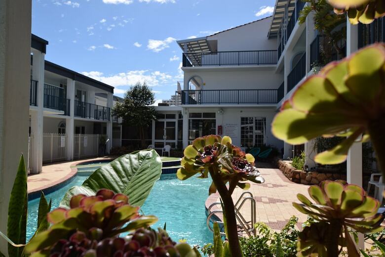 Apartamentos West Beach Lagoon 212 - Gorgeously Decorated
