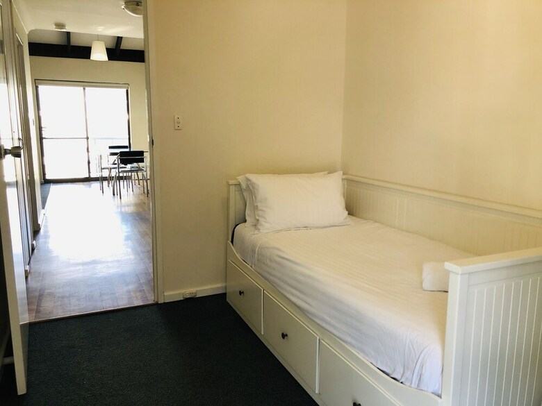 Apartamentos West Beach Lagoon 219 Sleeps 3!