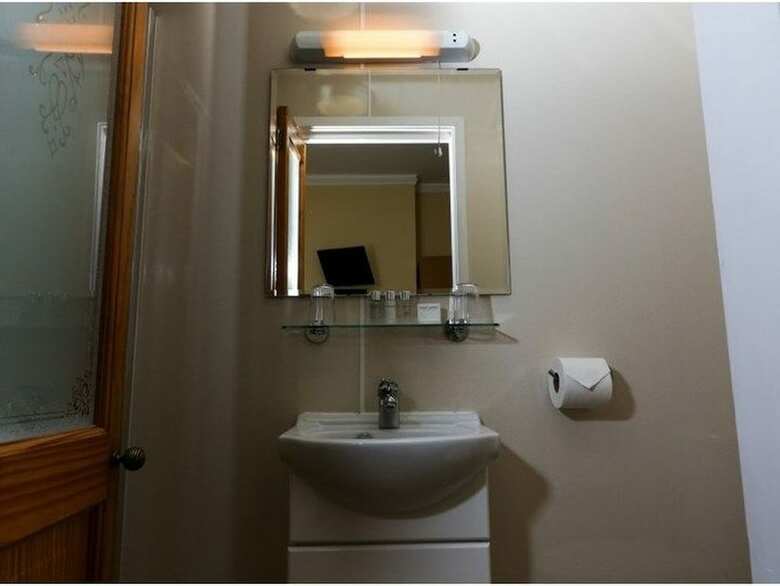 Bed & Breakfast Atlantis Guest House