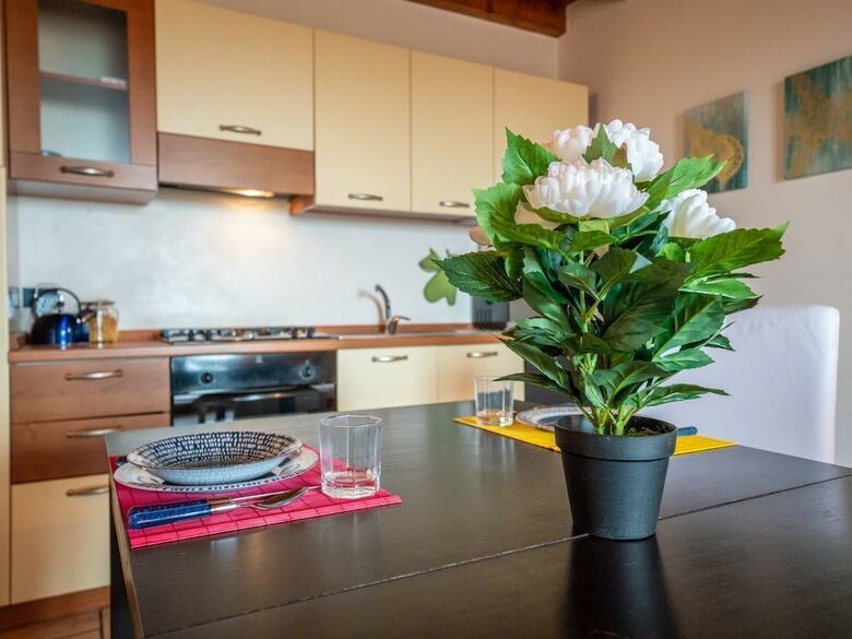 Bright Apartments Padenghe - Chateau Lake View