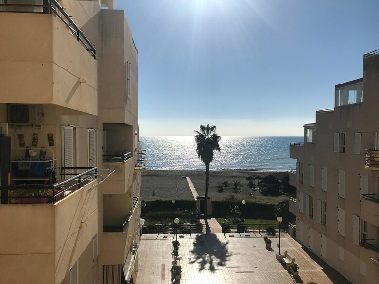 Apartamentos Espectacular Residencial En 1� Linea Con Piscina