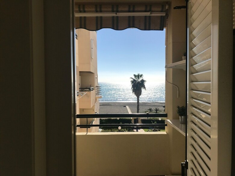 Apartamentos Espectacular Residencial En 1� Linea Con Piscina