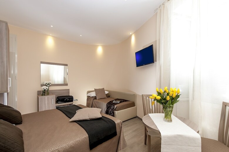 Bed & Breakfast Catone Vatican Suites