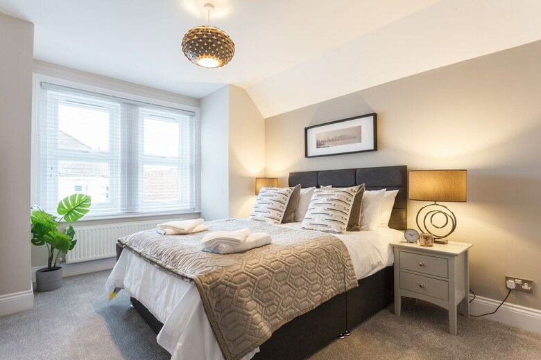 Stylish Town Centre House - Reef House