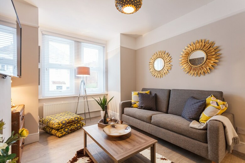 Stylish Town Centre House - Reef House