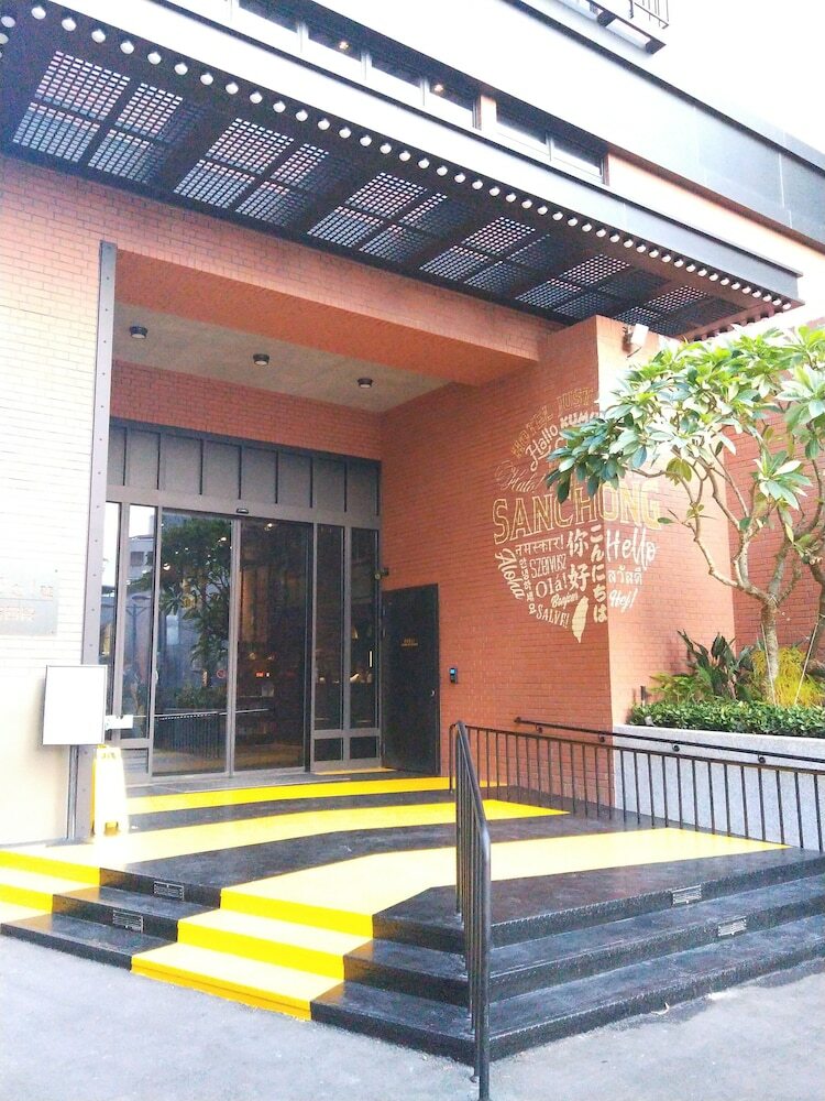 Hotel Just Sleep Sanchong