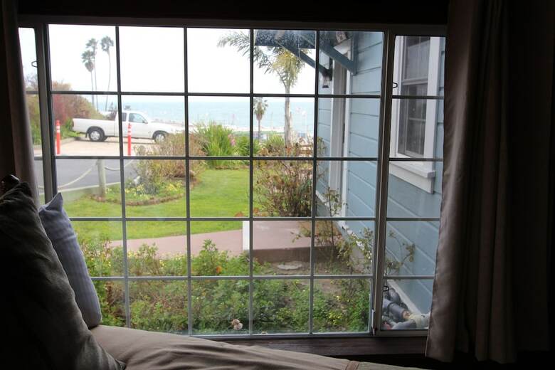 Hotel Edgewater Beach Inn And Suites
