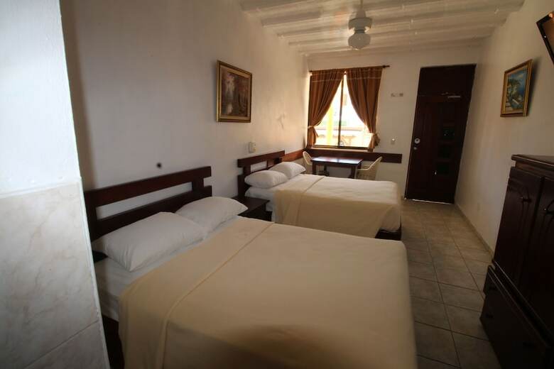 Hotel Garant & Suites
