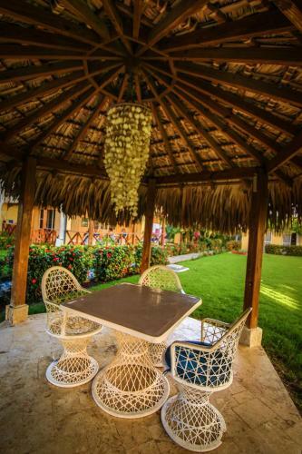 Apartamentos Y Villas En Boca Chica Il Gra