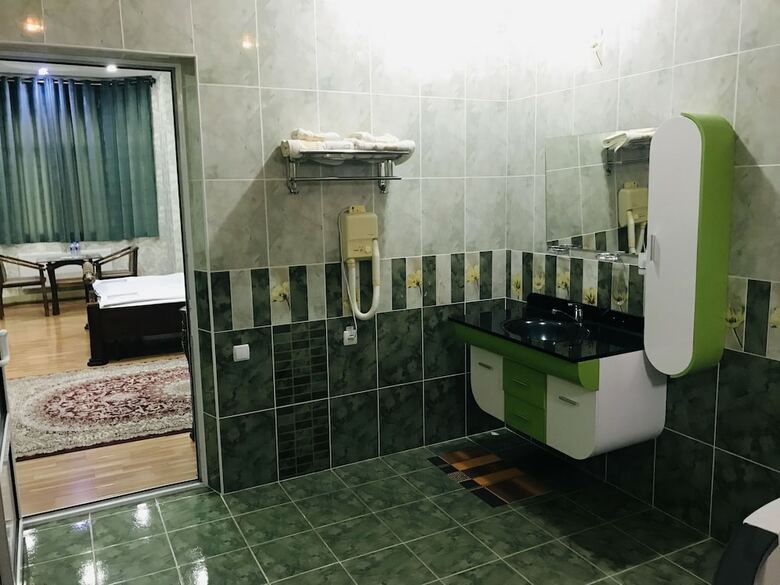 Hotel Rahat Palace