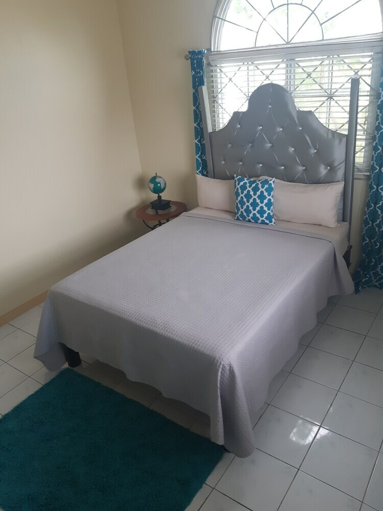 Delux Caribbean Estate Guest Apartment