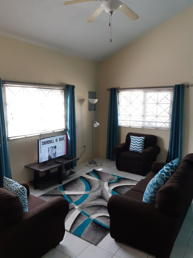 Delux Caribbean Estate Guest Apartment