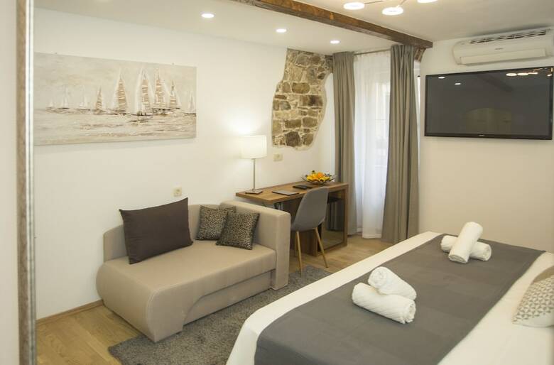 Hotel Luxury Room Inside Of Diocletian Palace