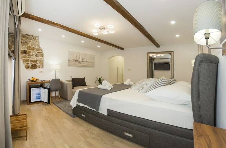 Hotel Luxury Room Inside Of Diocletian Palace