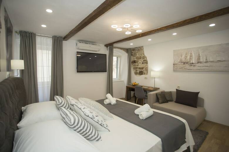 Hotel Luxury Room Inside Of Diocletian Palace