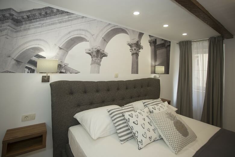 Hotel Luxury Room Inside Of Diocletian Palace