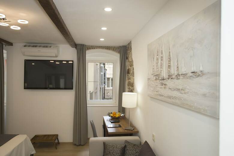 Hotel Luxury Room Inside Of Diocletian Palace