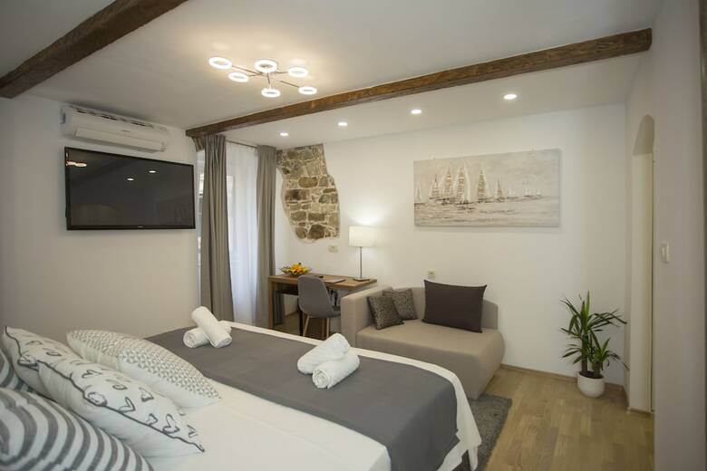 Hotel Luxury Room Inside Of Diocletian Palace