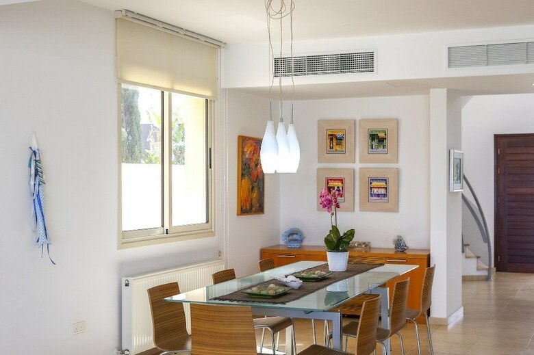 Protaras Beachfront Villa Pietra