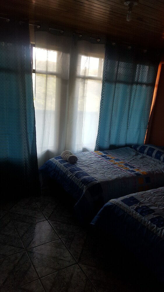 Hostal Que Tuanis Hostel Monteverde