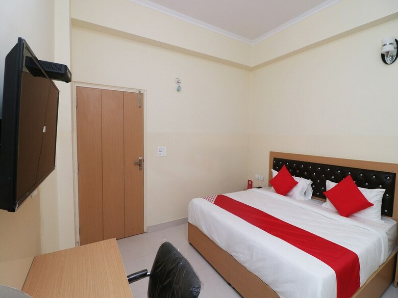 Oyo 28629 Hotel Crosswind