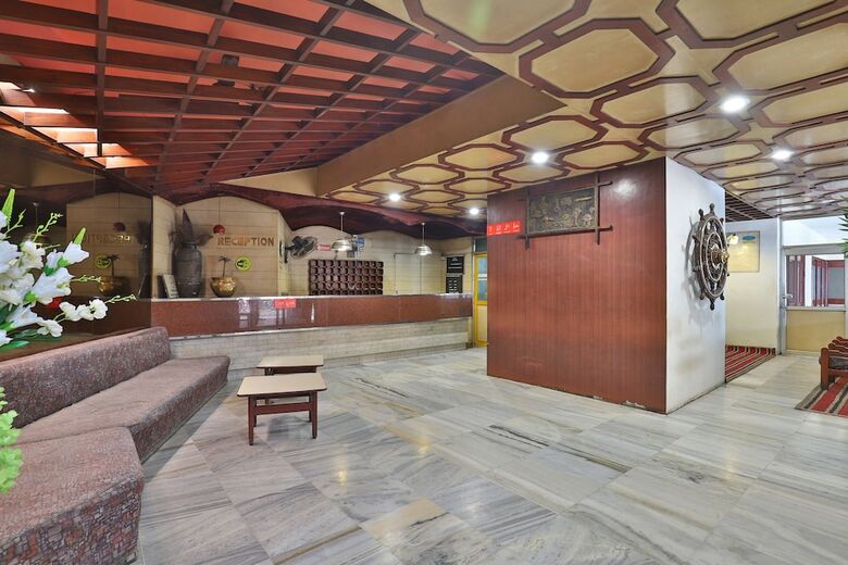 Oyo 24534 Hotel President
