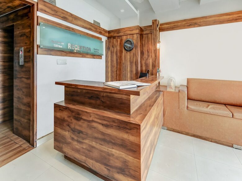 Oyo 27999 Hotel Deep