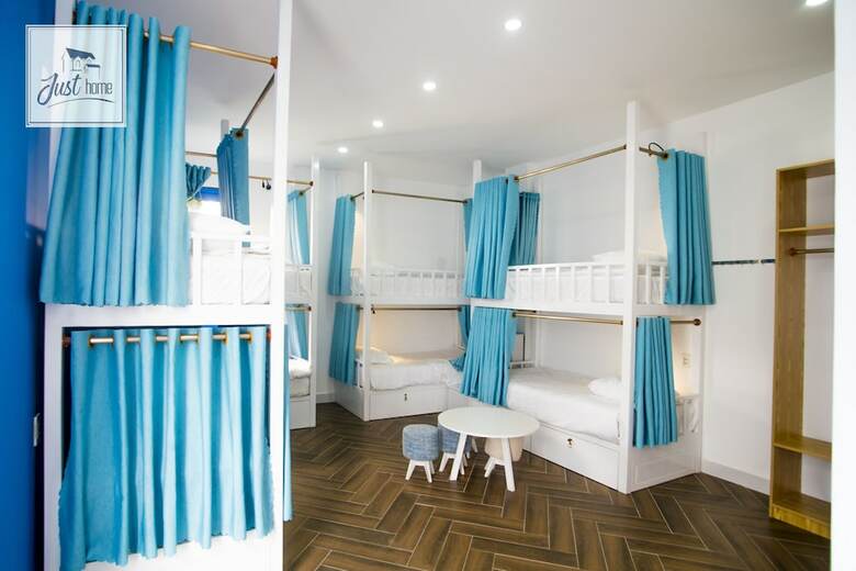 Hostal Just Home - Hostel