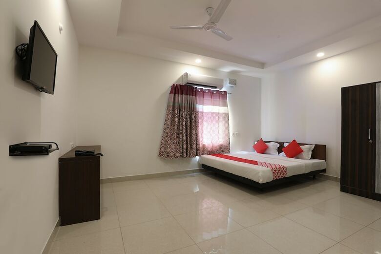 Hotel Oyo 28765 Green Stone