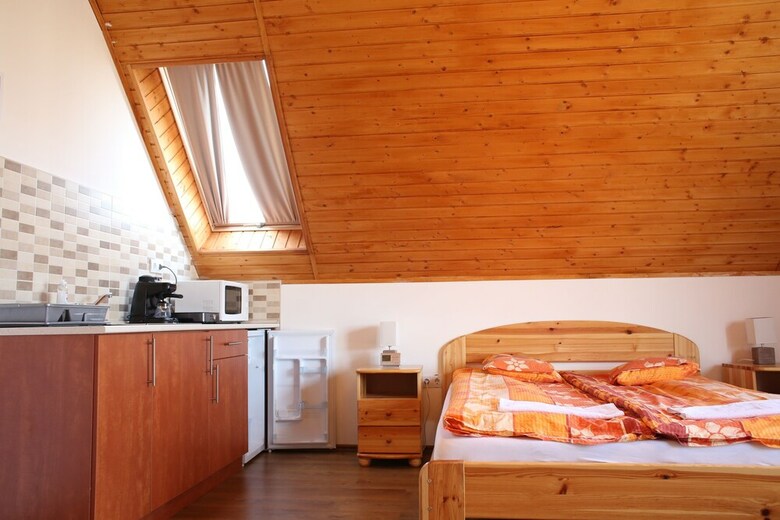 Szabolcs Apartments